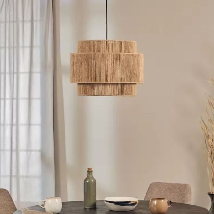 Suspension jute et chanvre naturelle à étages, idéale pour une ambiance scandinave douce et chaleureuse.