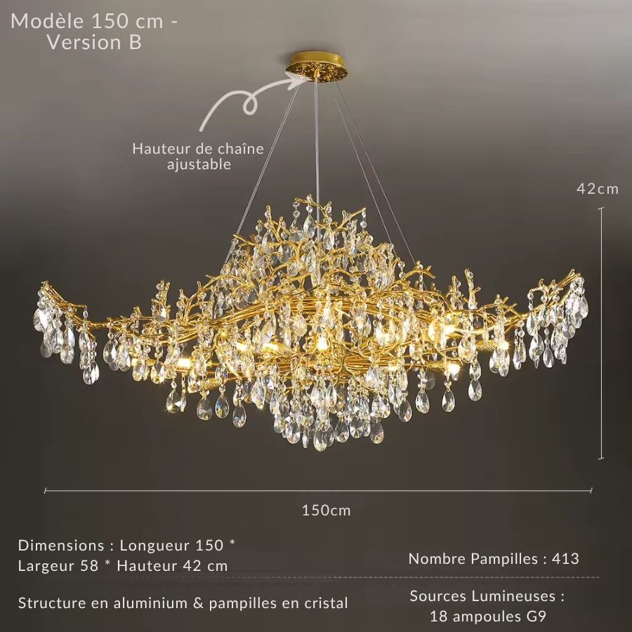 Grand lustre de 150 cm aux pampilles de cristal abondantes, conçu comme une pièce maîtresse décorative