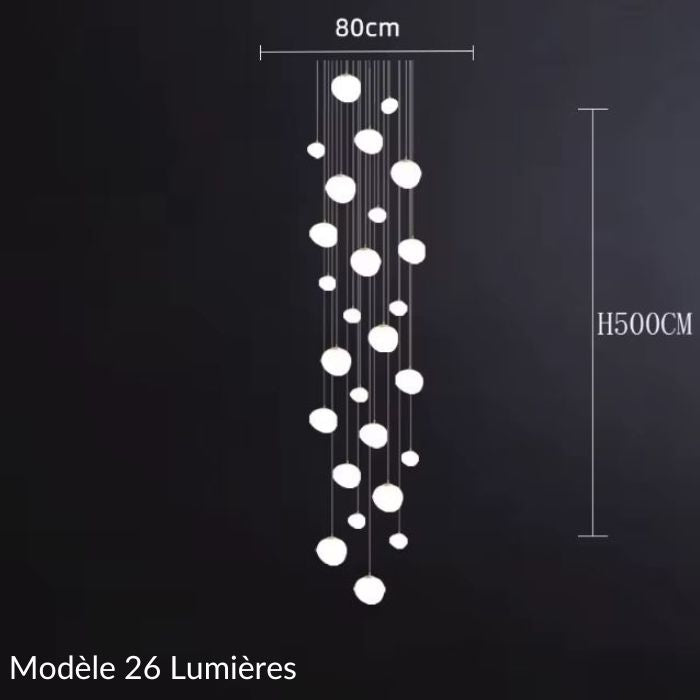 Suspension moderne à 26 lumières, avec une hauteur de 500 cm, idéale pour une grande cage d'escalier avec un design contemporain.