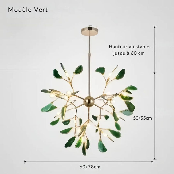 Lustre vert à feuilles d’agate naturelle disposées sur une structure dorée au design végétal raffiné