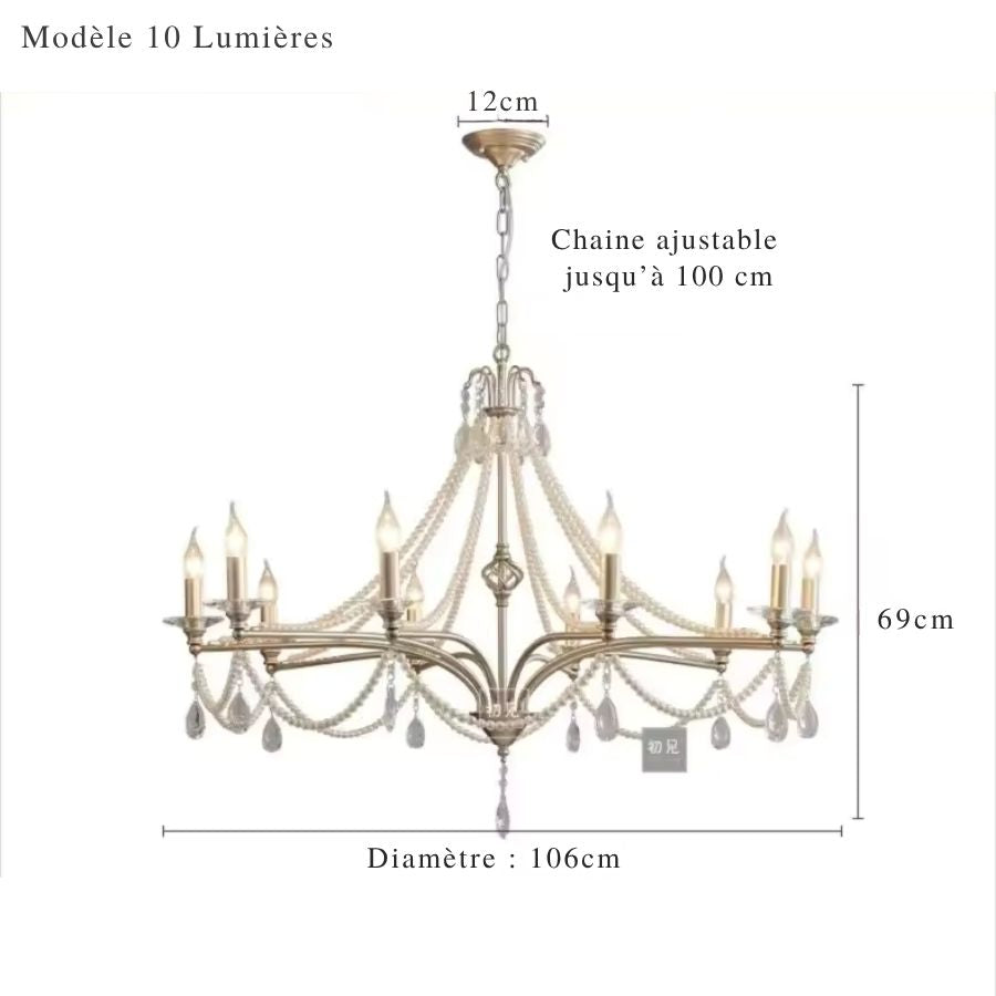 Dimensions du lustre argenté à 10 lumières et pampilles de cristal, diamètre 106 cm et hauteur 69 cm.