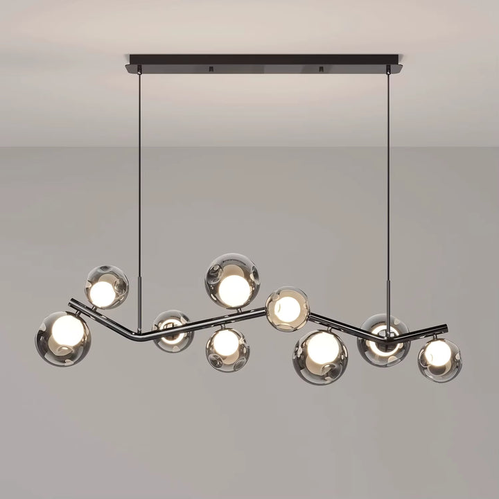 Lustre branche 9 globes en verre fumé, au design linéaire et contemporain avec structure noire ondulante