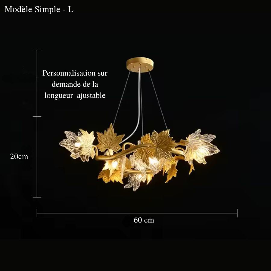 Modèle simple L de lustre doré à feuillage d'érable en métal et verre travaillé, diamètre 60 cm et hauteur 20 cm.
