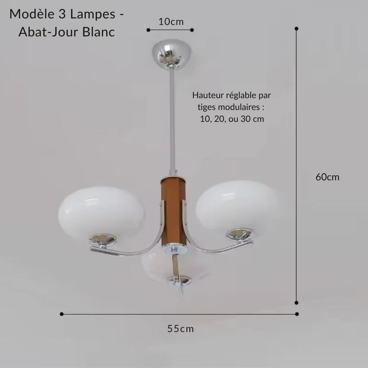 Version 3 lampes en verre blanc d’un lustre mid century modern aux bras courbes et au design rétro épuré