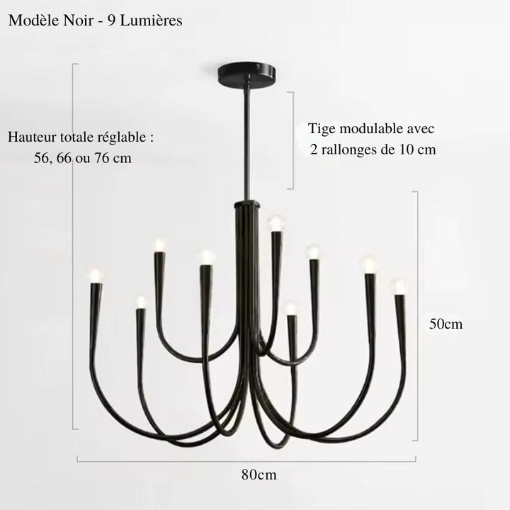 Version neuf lumières du lustre noir aux bras élancés et courbés, mesurant 80 cm de large et jusqu'à 76 cm de haut.