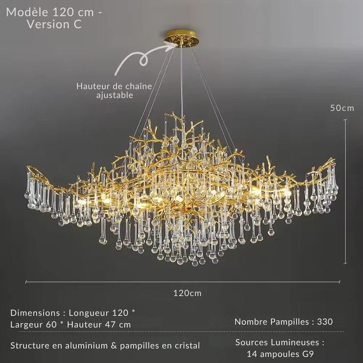Silhouette majestueuse et étirée pour ce lustre à pampilles de cristal porté par des branches dorées