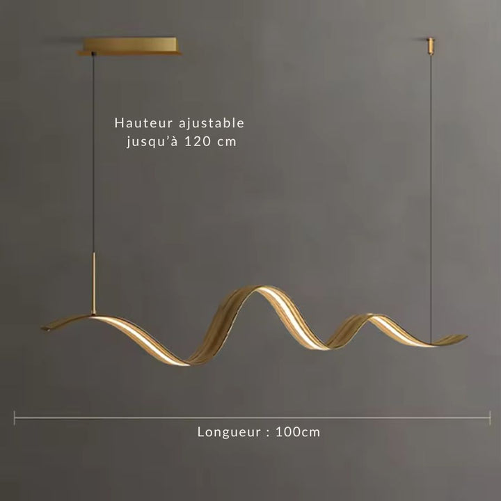 Lustre ruban LED doré de 100 cm, aux ondulations fluides et à hauteur réglable jusqu’à 120 cm