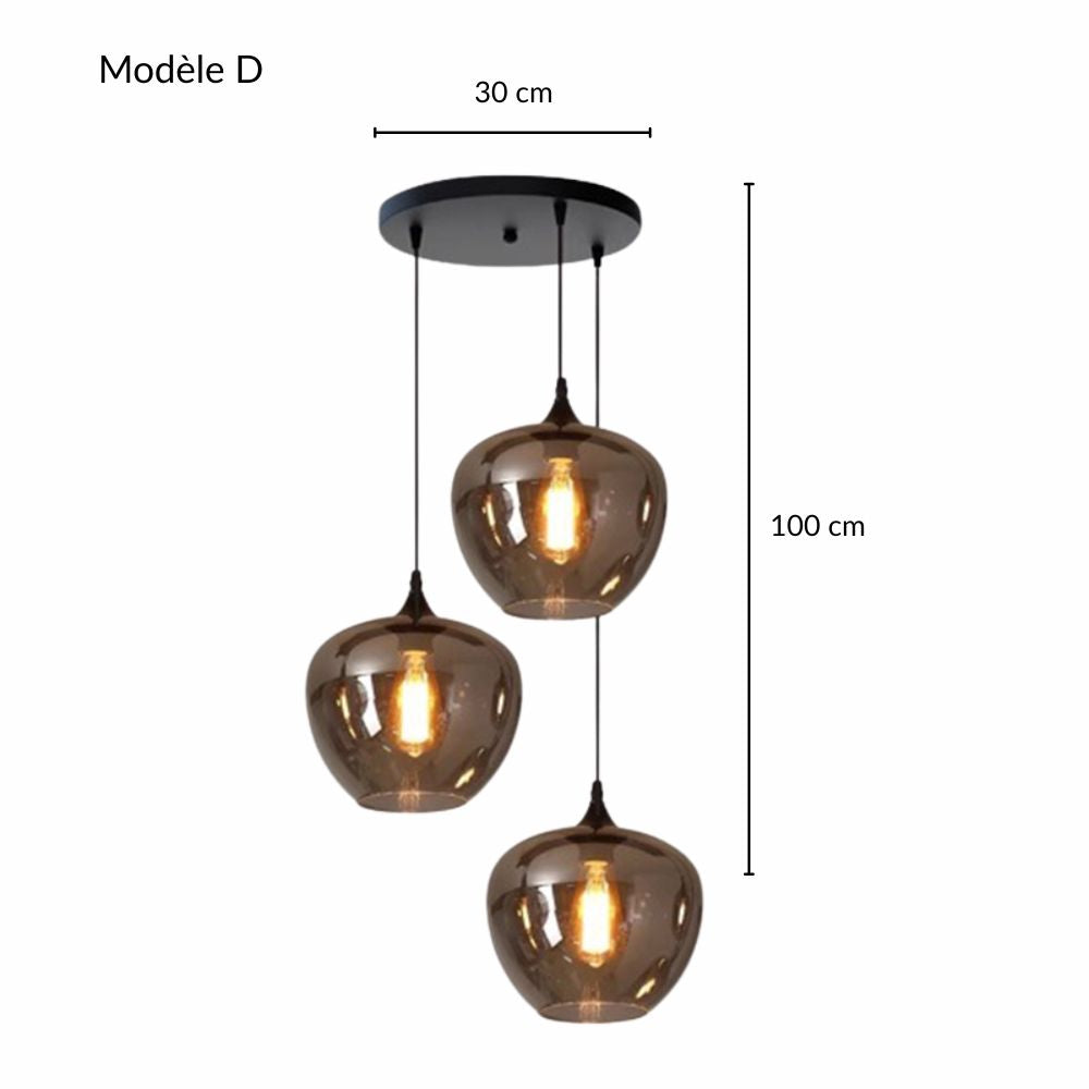 Lustre à trois pendants en verre fumé au style contemporain et épuré.
