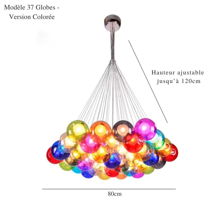 Spectaculaire lustre de 80 cm à 37 bulles de verre coloré, formant une composition lumineuse au style pop et artistique.