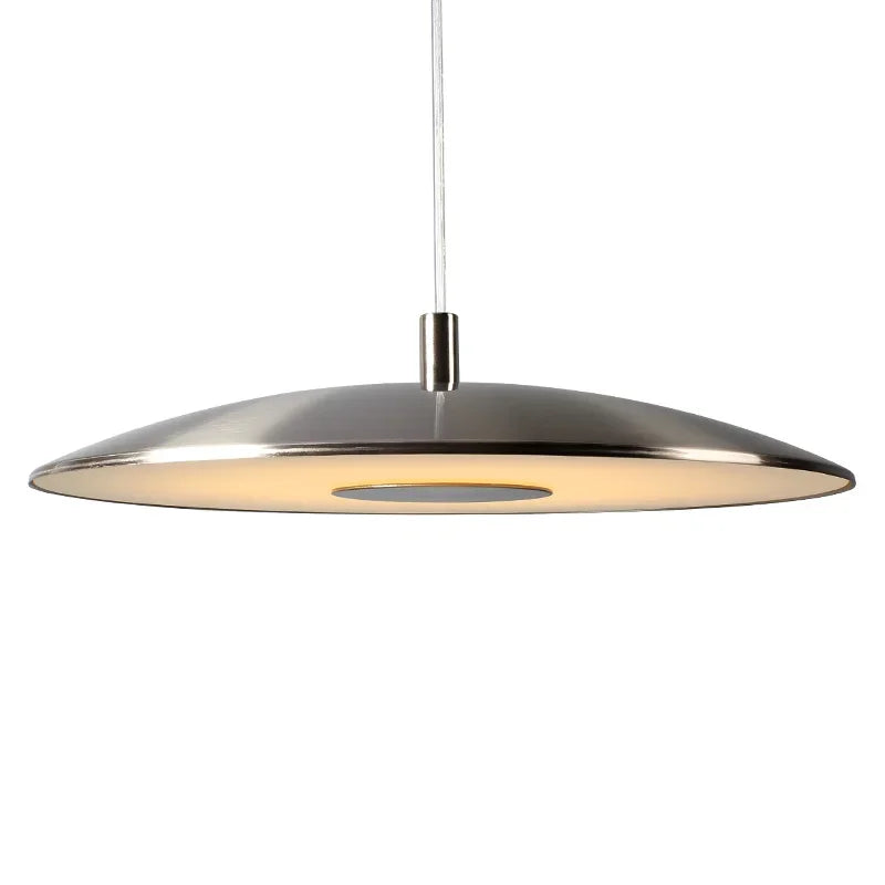 Profil épuré d'une suspension lumineuse contemporaine au design italien et minimaliste.