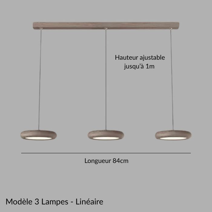 Suspension 3 lampes bois modèle linéaire, longueur 84 cm avec hauteur ajustable jusqu’à 1 m.