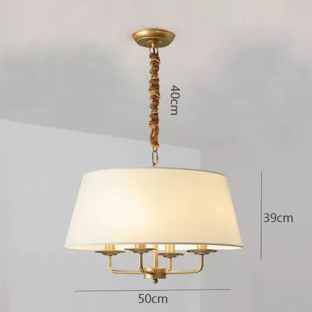 Suspension beige doré, parfaite pour s’adapter à différents espaces.