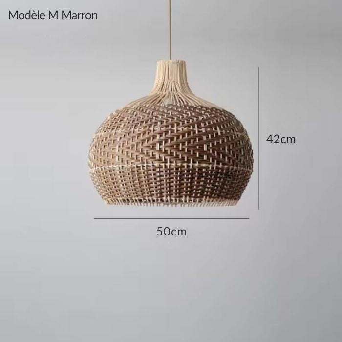 Suspension boule en rotin naturel au diamètre de 50 cm, une touche artisanale pour une décoration chaleureuse et cosy.