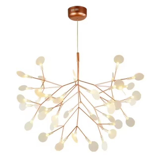 Suspension branche en métal cuivré rose avec diffuseurs organiques, idéale pour une déco moderne naturelle et un éclairage sculptural aérien.