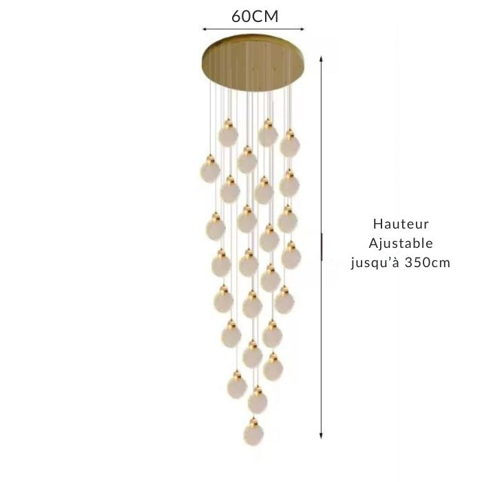 Suspension en cascade avec 25 têtes, idéale pour un éclairage grandiose et contemporain des escaliers.