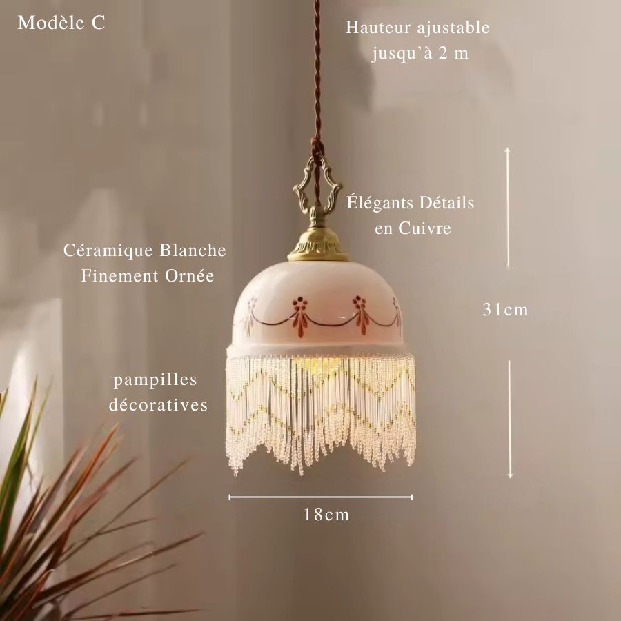 Suspension en céramique blanche à longues pampilles perlées, silhouette rétro romantique aux accents décoratifs