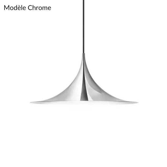 Modèle chrome de suspension effilée à finition miroir, entre modernisme futuriste et élégance design.