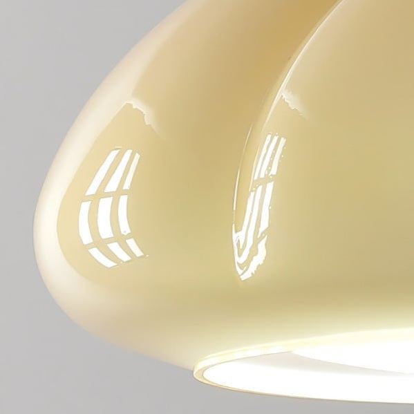 Suspension citrouille au design élégant et doux, idéale pour apporter une touche chaleureuse à votre éclairage intérieur.