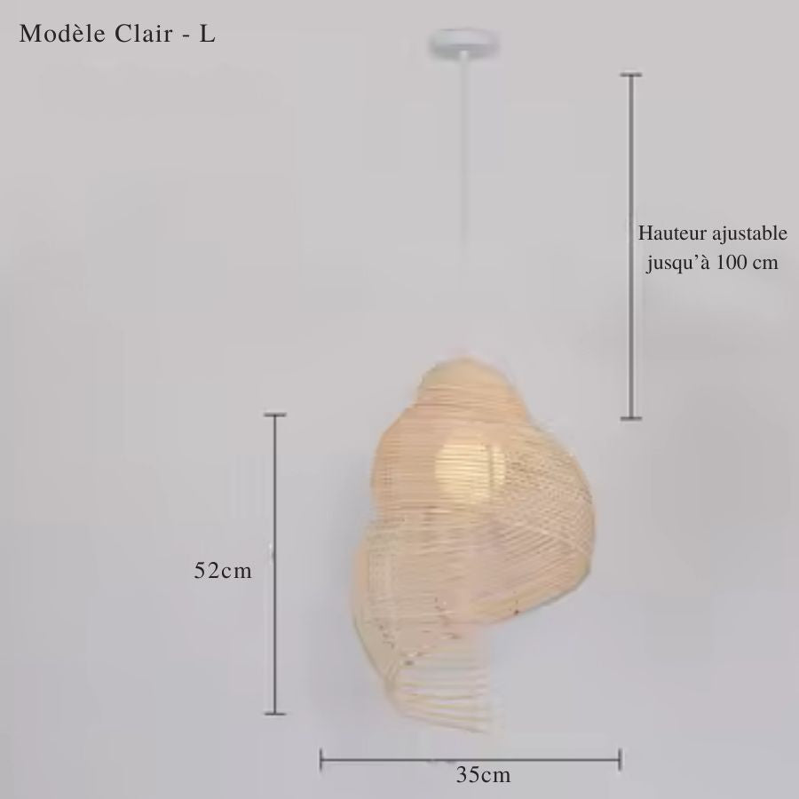 Grand format clair au tressage aérien, pour une suspension coquillage au style bohème et naturel