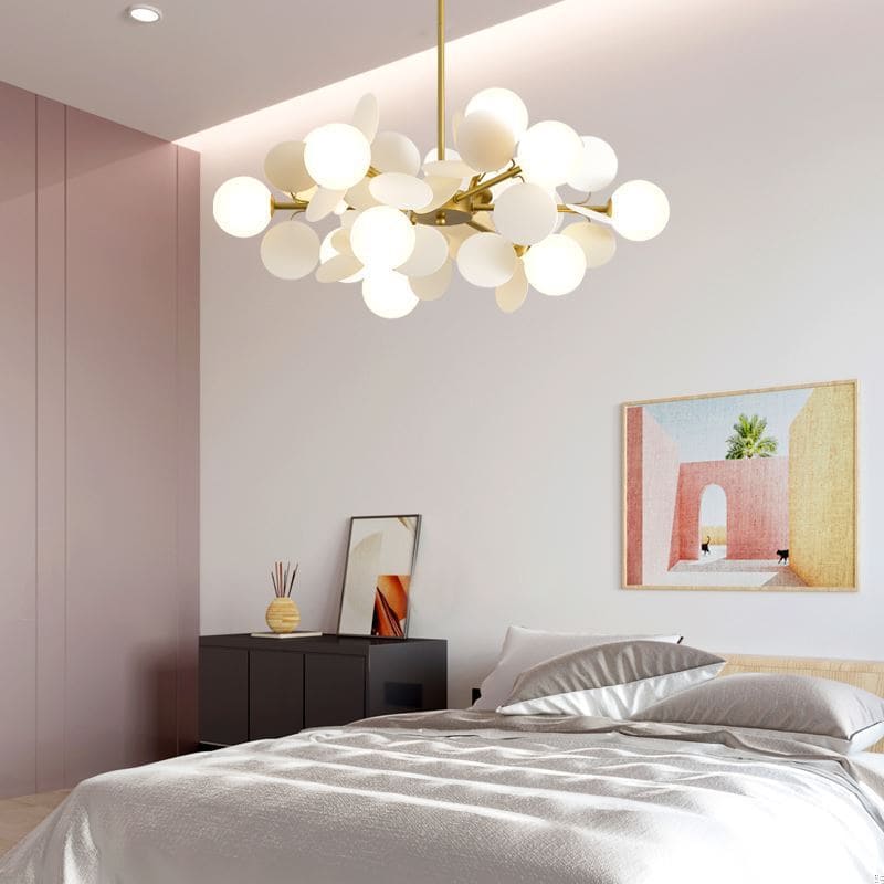 Suspension design originale s'intégrant parfaitement dans une chambre d'adolescent moderne