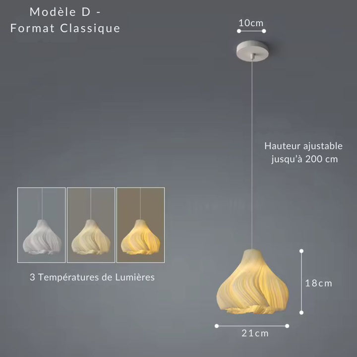 Variante D au galbe généreux et torsadé, une suspension plissée au caractère artistique contemporain