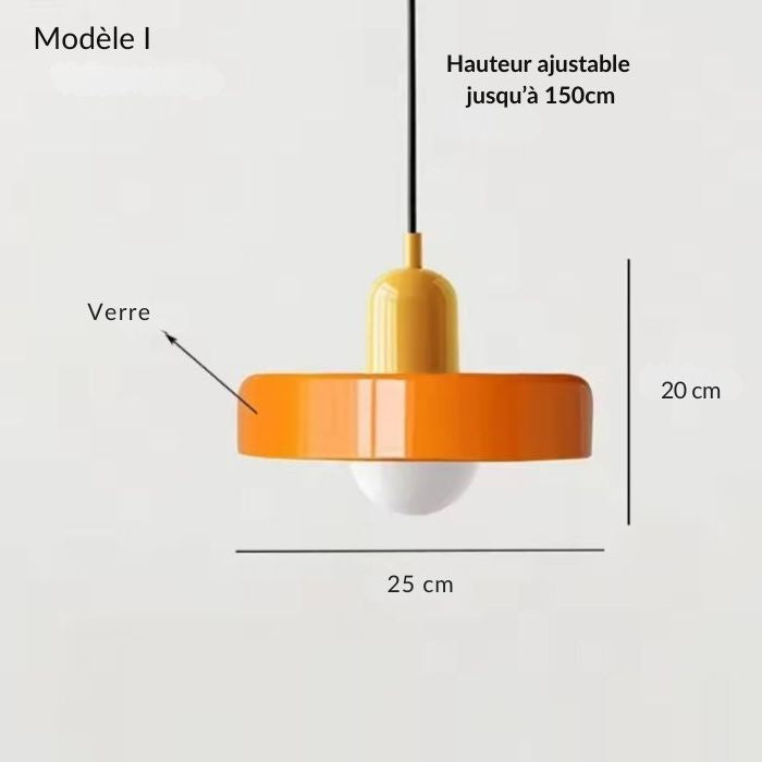 Suspension disque orange et jaune, modèle I à l’esprit rétro lumineux et chaleureux.