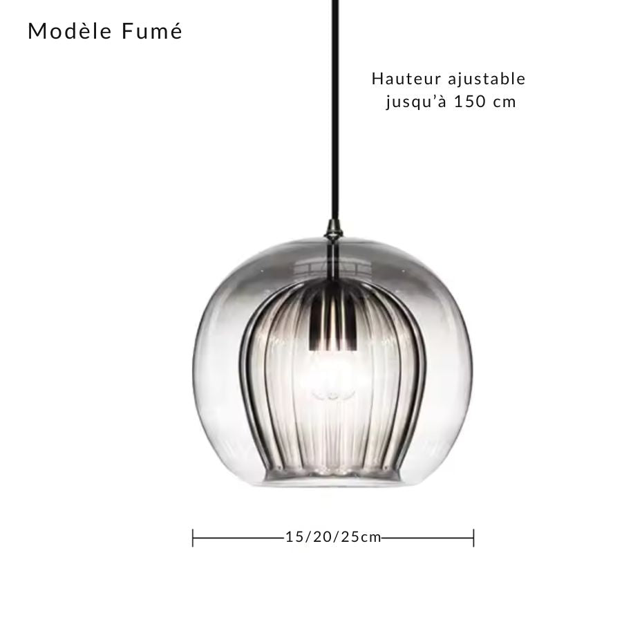Suspension double verre fumé à cœur strié au design élégant, déclinée en diamètres de 15, 20 et 25 cm