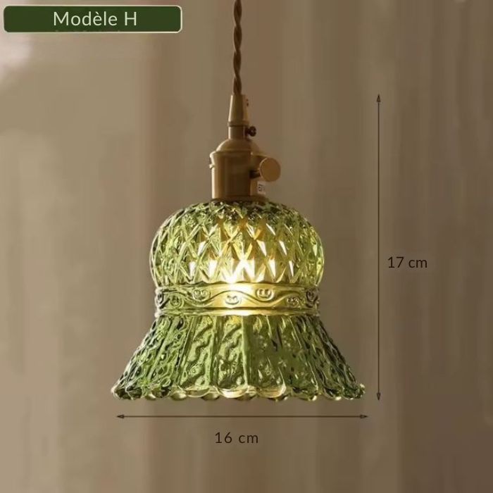 Suspension en verre vert modèle H au style rétro texturé, idéale pour un intérieur vintage ou bohème chic.