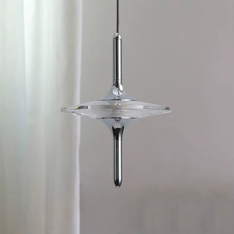 Suspension étoile en cristal K9 et métal chromé, aux lignes fines et au design minimaliste résolument contemporain
