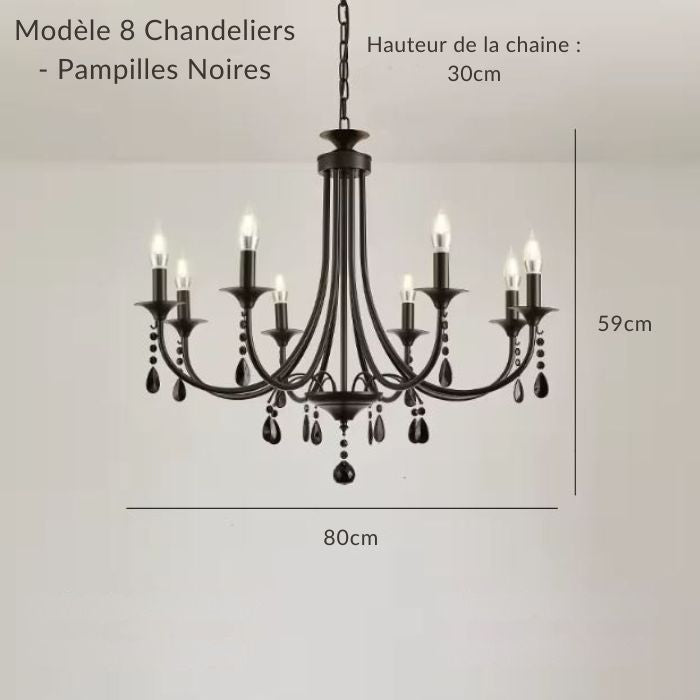 Suspension en fer forgé 8 branches avec pampilles noires au style théâtral et inspiration victorienne.