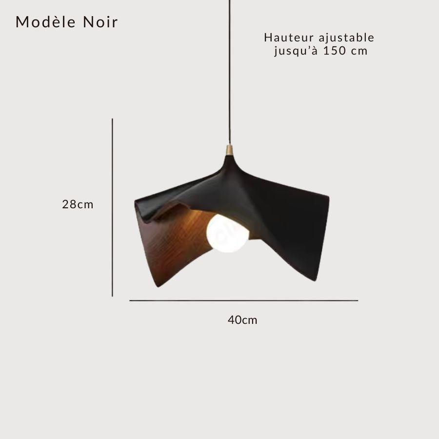 Suspension noire en résine effet bois à silhouette de feuille courbée, esprit design et organique