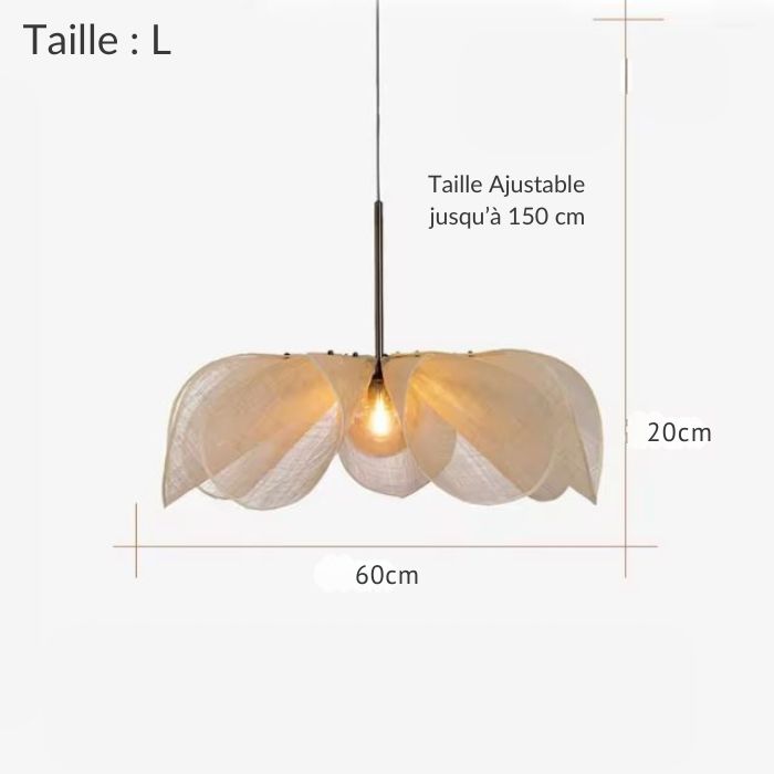 Suspension fleur en tissu de taille L avec un diamètre de 60 cm et hauteur ajustable jusqu'à 150 cm, parfaite pour une grande pièce.