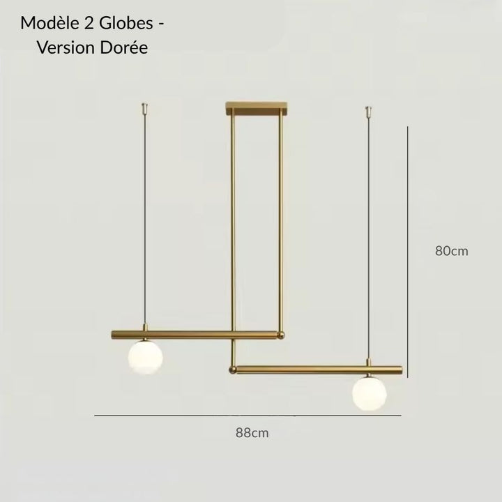 Silhouette 2 globes dorée pour ce luminaire à lignes décalées, entre style design et minimaliste