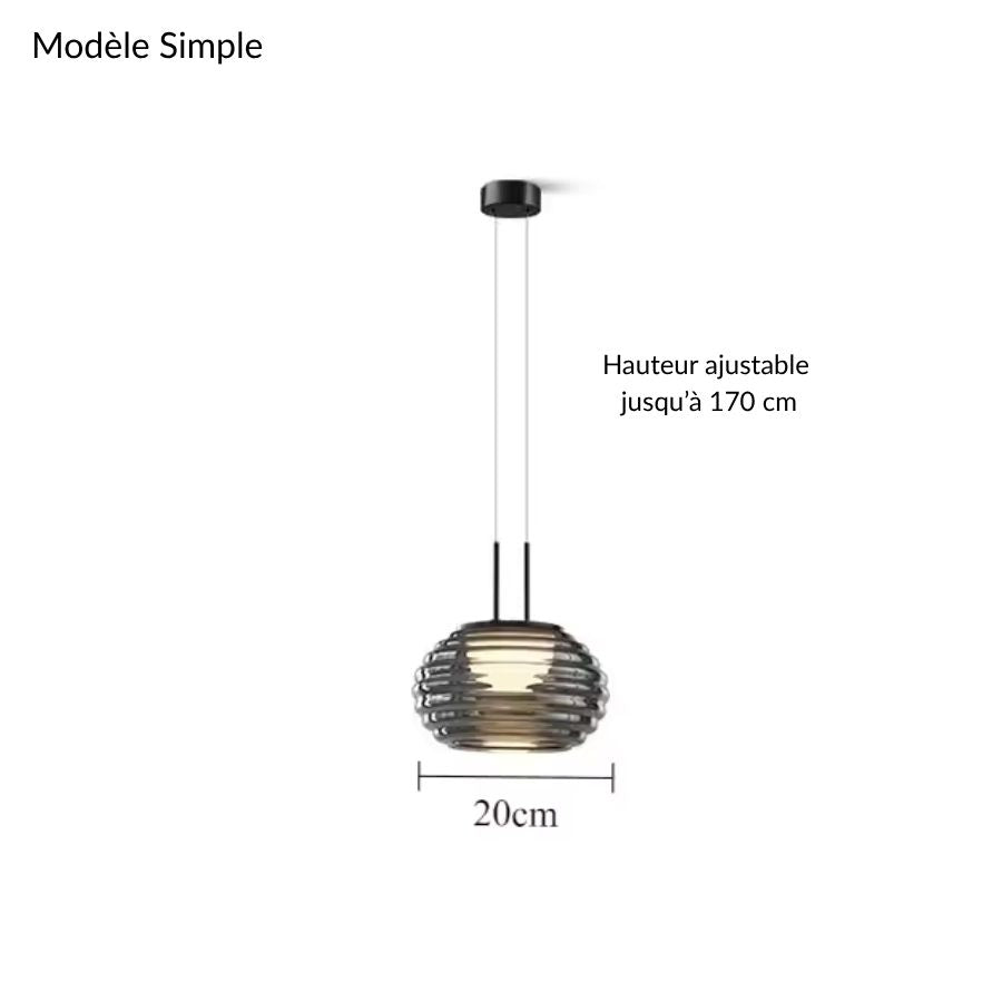 Modèle simple de suspension globe strié en verre fumé, diamètre 20 cm avec hauteur ajustable jusqu’à 170 cm