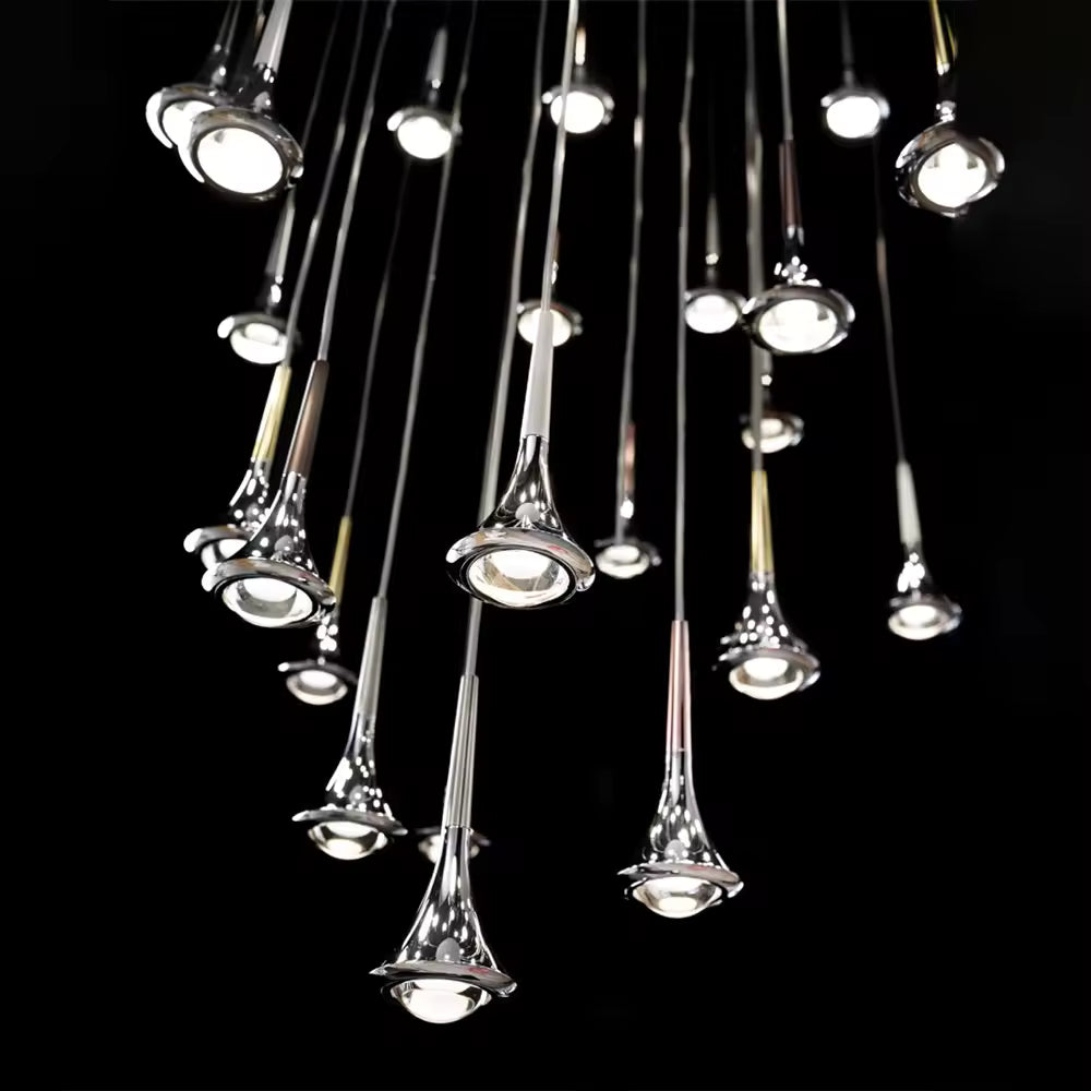 Suspension à gouttes élancées et pavillons évasés, au design contemporain et sculptural