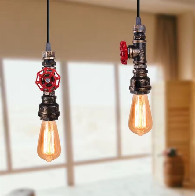 Suspension industrielle tuyau double éclairage, style rétro avec ampoules Edison, parfaite pour une déco loft ou atelier.