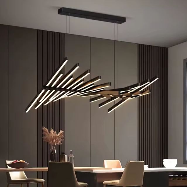 Suspension LED linéaire noire au design architectural, style moderne, contemporain et graphique.