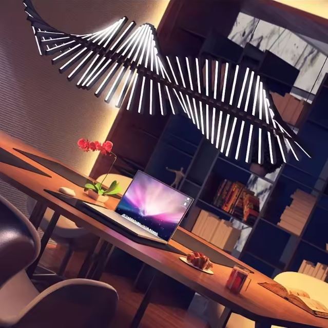 Suspension LED noire au graphisme lumineux spectaculaire, esprit design audacieux pour bureau contemporain.