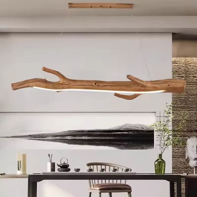 Suspension LED en rondin de bois, idéale pour un éclairage moderne et une décoration intérieure au style zen et naturel.