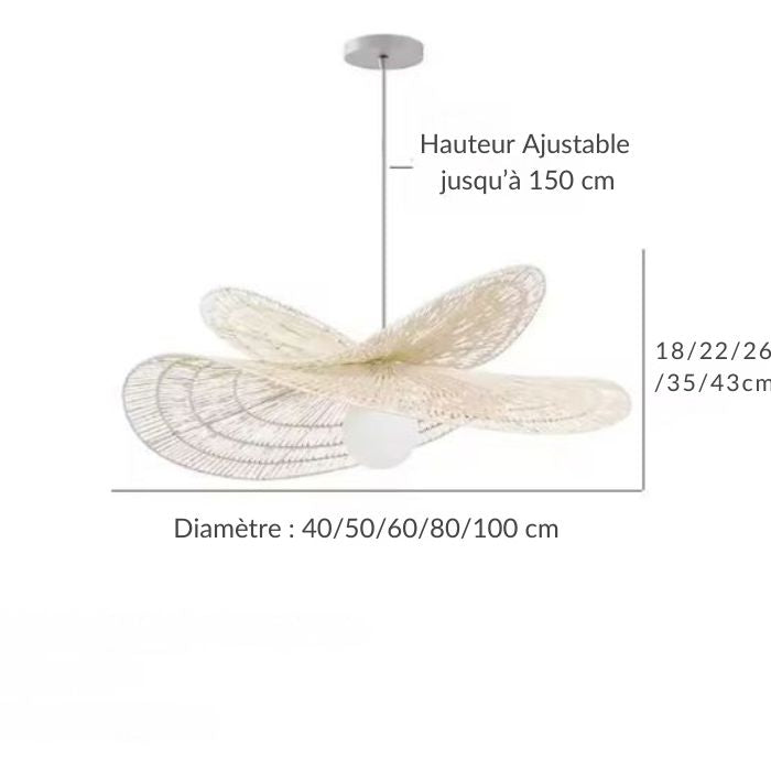 Suspension libellule en rotin couleur crème avec hauteur ajustable jusqu'à 150 cm, idéale pour un éclairage raffiné et naturel.