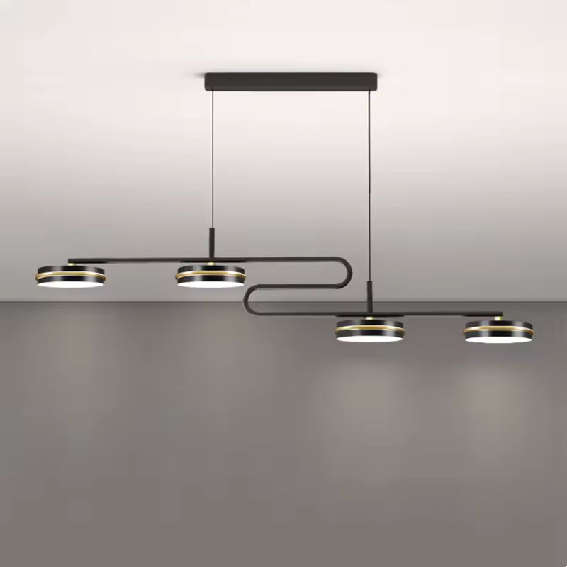 Suspension linéaire noire à double boucle et disques LED cerclés de doré, au design graphique et contemporain