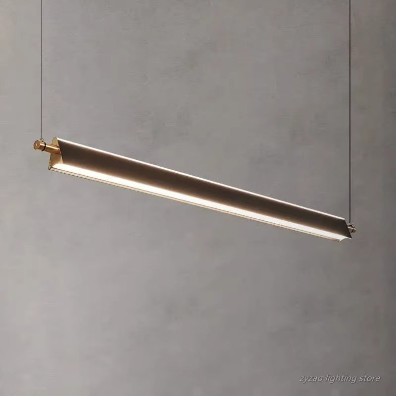 Suspension linéaire LED dorée à profil fin, au design épuré et architectural avec éclairage intégré