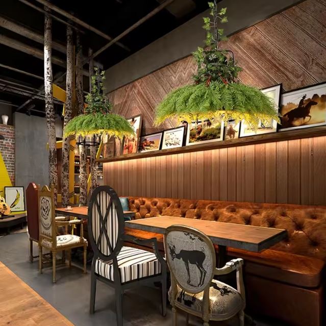 Suspension luminaire végétale avec plantes, parfaite pour une décoration de restaurant au style naturel, bohème et authentique.