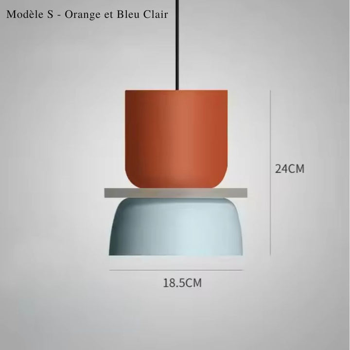 Version orange et bleu clair de la suspension macaron S, au design coloré et aux lignes géométriques douces