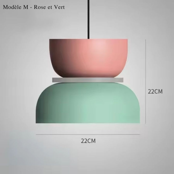 Déclinaison rose et vert pastel de la suspension macaron M, aux volumes généreux et au style ludique