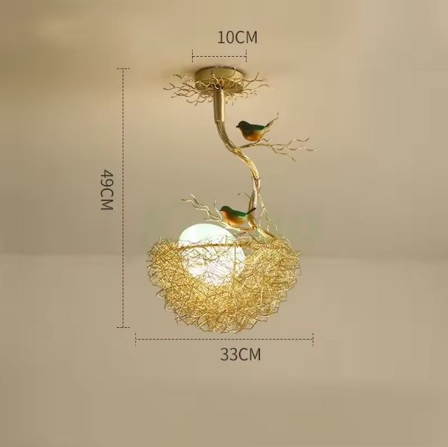 Suspension nid d'oiseau en métal doré avec dimensions détaillées, modèle compact et élégant.