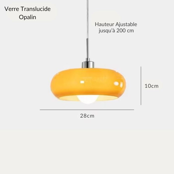 Suspension opaline orange avec verre translucide et hauteur ajustable jusqu'à 200 cm, dimensions de 28 cm par 10 cm.