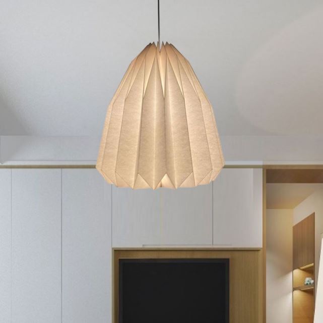 Suspension en origami blanc élégante en papier pour un intérieur moderne et lumineux