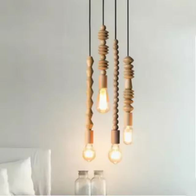 Suspension perle bois moderne, parfaite pour sublimer une décoration d'intérieur minimaliste et chaleureuse.