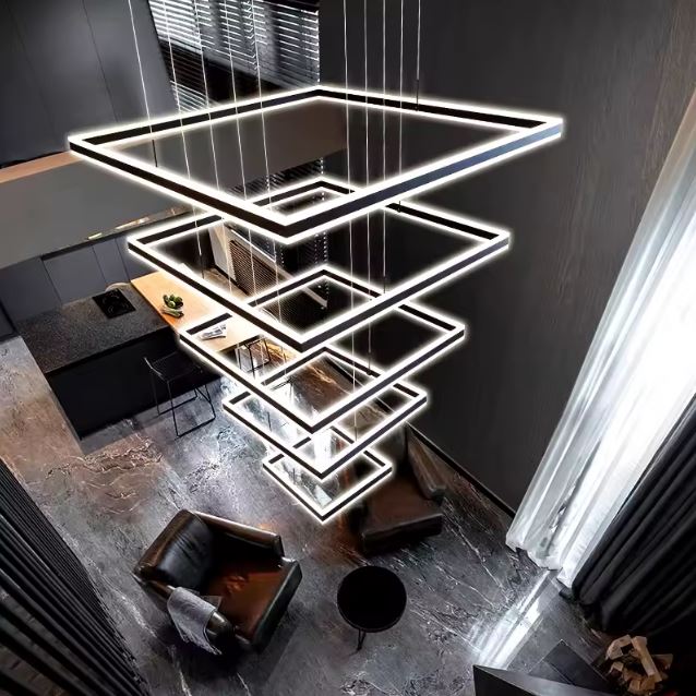 Suspension plafond cathédrale LED au design contemporain, idéale pour loft moderne et plafond très haut.